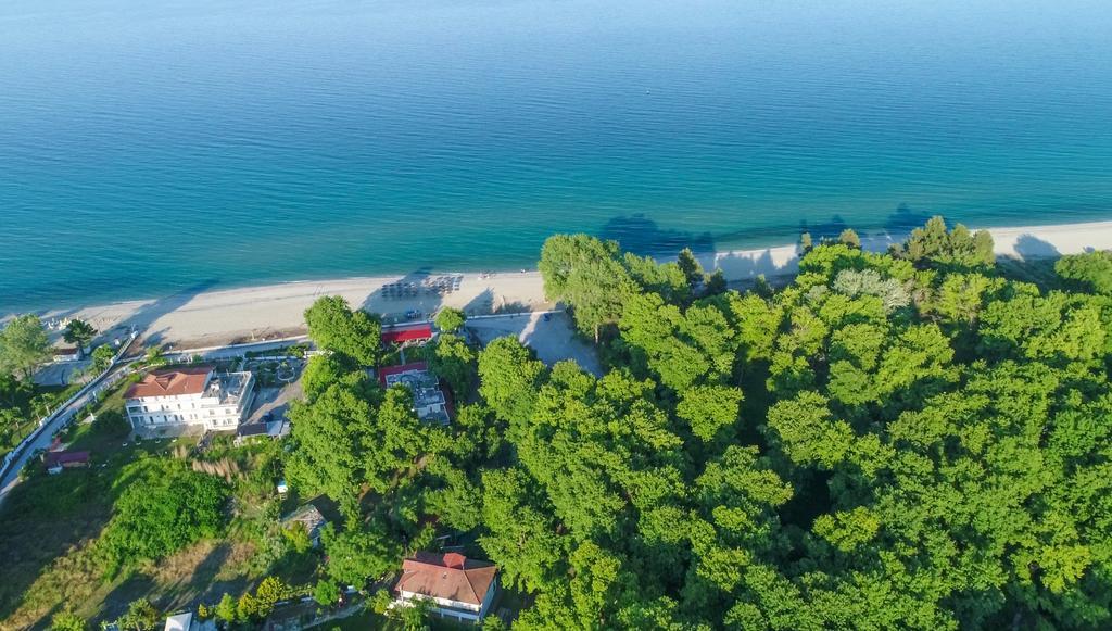 Sintrivanis Resort Beach Paralia Skotinas Exterior foto