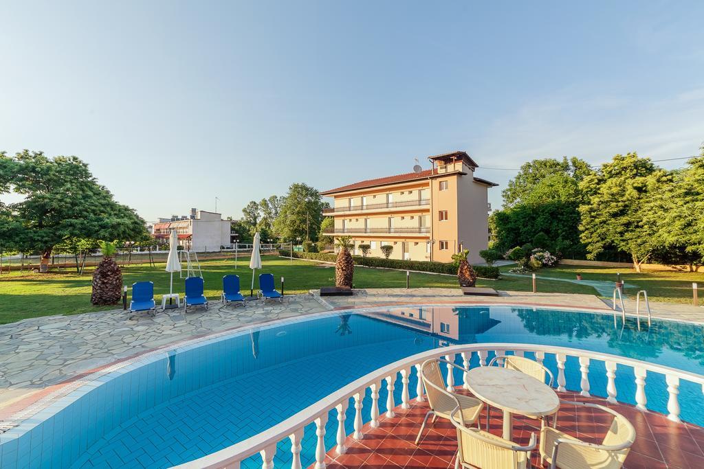 Sintrivanis Resort Beach Paralia Skotinas Exterior foto